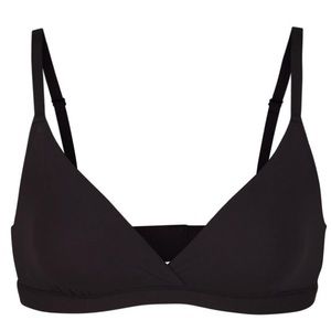 Skims Fits Everybody Crossover Bralette Black in Size S